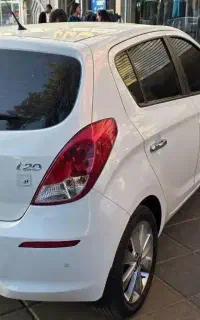 هیوندای i20