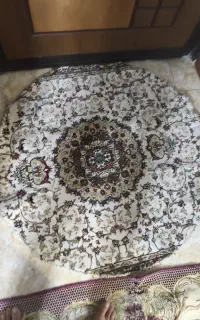 پادری گرد یک در یک