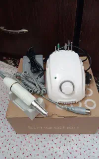 ابزار کاشت ناخن