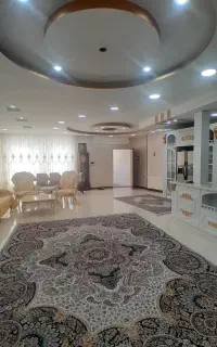 ۳ طبقه ۱۷۰ متر بلوار فضیلت خیلی شیک نوساز