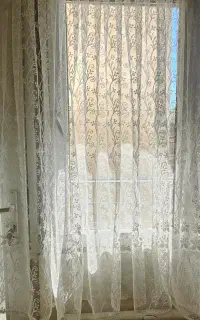 پرده توری و زیر پرده و رومیزی و روبالشی