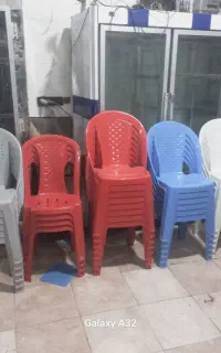 30 عدد صندلی پلاستیکی  مارک ناصر نونو استفاده نشود