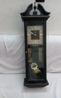 ساعت دیواری