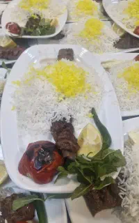 رستوران حسین عموغلی در سردرود فروش غذا