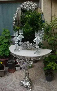 آیینه و شمعدان با میز ، روکش نقره و طرح برنز