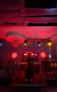 اجرای دی جی حرفه ای به همراه بند خفن