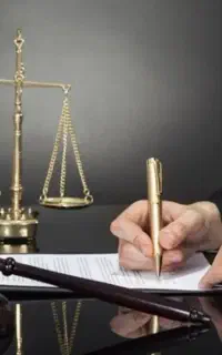 وکیل پایه یک دادگستری متخصص امور  ملکی قراردادها