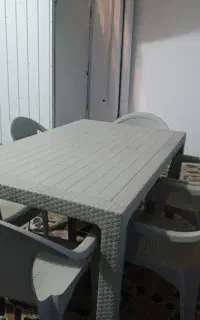 میز و صندلی فایبرگلاس طرح حصیری