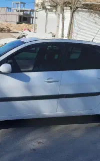 مگان ۲۰۰۰