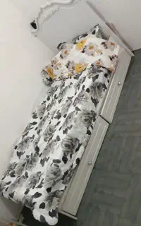 تخت خواب یک نفر