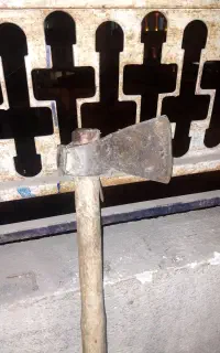 دو عدد تبر خیلی قدیمی سنگین
