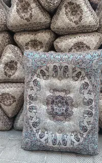 پشتی کمری دکمه ای