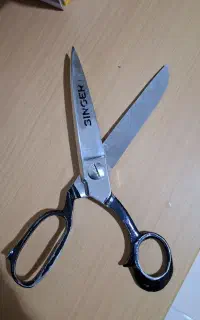 قیچی خیاطی سینگر