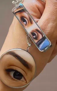 گیفت رزینی عروس و گردنبند عکس اختصاصی