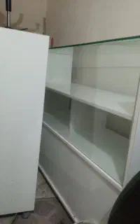 پیشخوان و قفسه