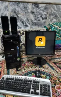 کامپیوتر با تمام تجهیزات معاوضه با گوشی