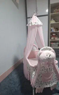گهواره دخترانه صورتی