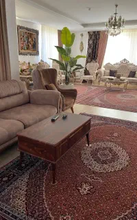 واحد۱۲۰ متری  نبش شهرک گلسار دارای دو تراس بزرگ