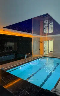 اجاره روزانه ویلا مدرن ماهان استخر داخل اب گرم