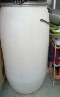 بشکه نو اب نخورده هنوز