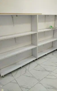 فروش قفسه و میز همراه با ویتیرین