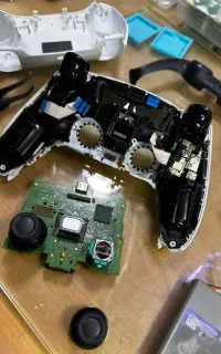 تعمیرات تخصصی دسته های بازی PS5/PS4/XBOX