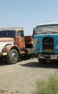 جمع آوری کامیون های سوخته تصادفی