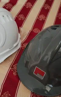 دو عدد کلاه ایمنی نو