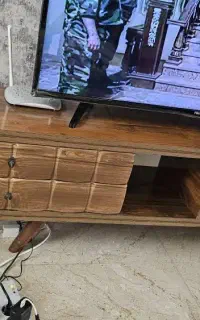 فروش میزتلویزیون ام دی اف در حد نو