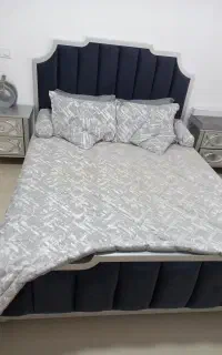 تخت خواب باایینه وکنسول