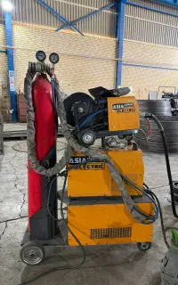 استخدام یک نفر جوشکار CO2