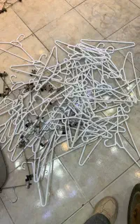 رگال و چوب لباسی