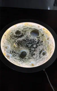 استند ماه سه بعدی