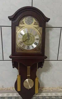 ساعت دیواری چوبی