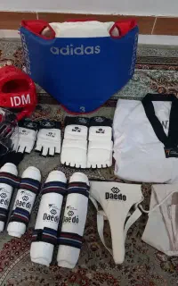 لباس مبارزه تکواندو