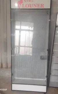 قفسه و رگال ام دی اف دکور مغازه آرایشی