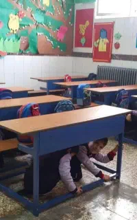 نیمکت مدرسه