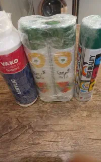 رنگ اسپری سبز و موم پاششی