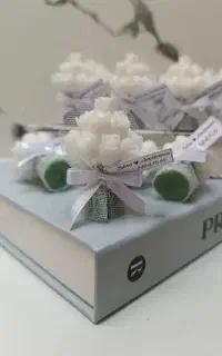 گیفت ست با دسته گل عروس
