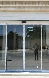 نصب انواع درب شیشه ای اتوماتیک و دستی