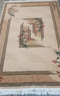 قالی و پشتی