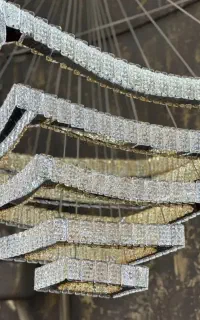 لوستر کلیپسی قوس‌دار نگین