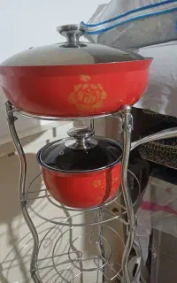 سرویس قابلمه قرمز