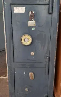 گاو صندوق دوطبقه