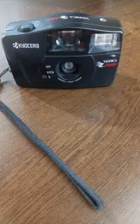 دوربین عکاسی قدیمی Yashica ژاپن