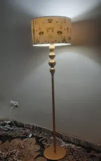 آباژور ایستاده تنه چوب