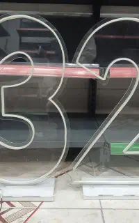 عدد نئون
