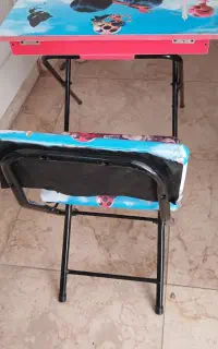 میز تحریر و صندلی