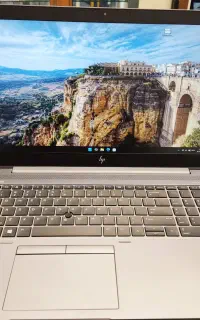 لپ تاپ i7 نسل هشت دو گیگ گرافیک اقساطی (آوادیجی)