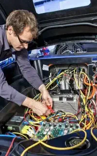 علاقه وشاگردی به برق خودرو کسی خواس درخدمتم